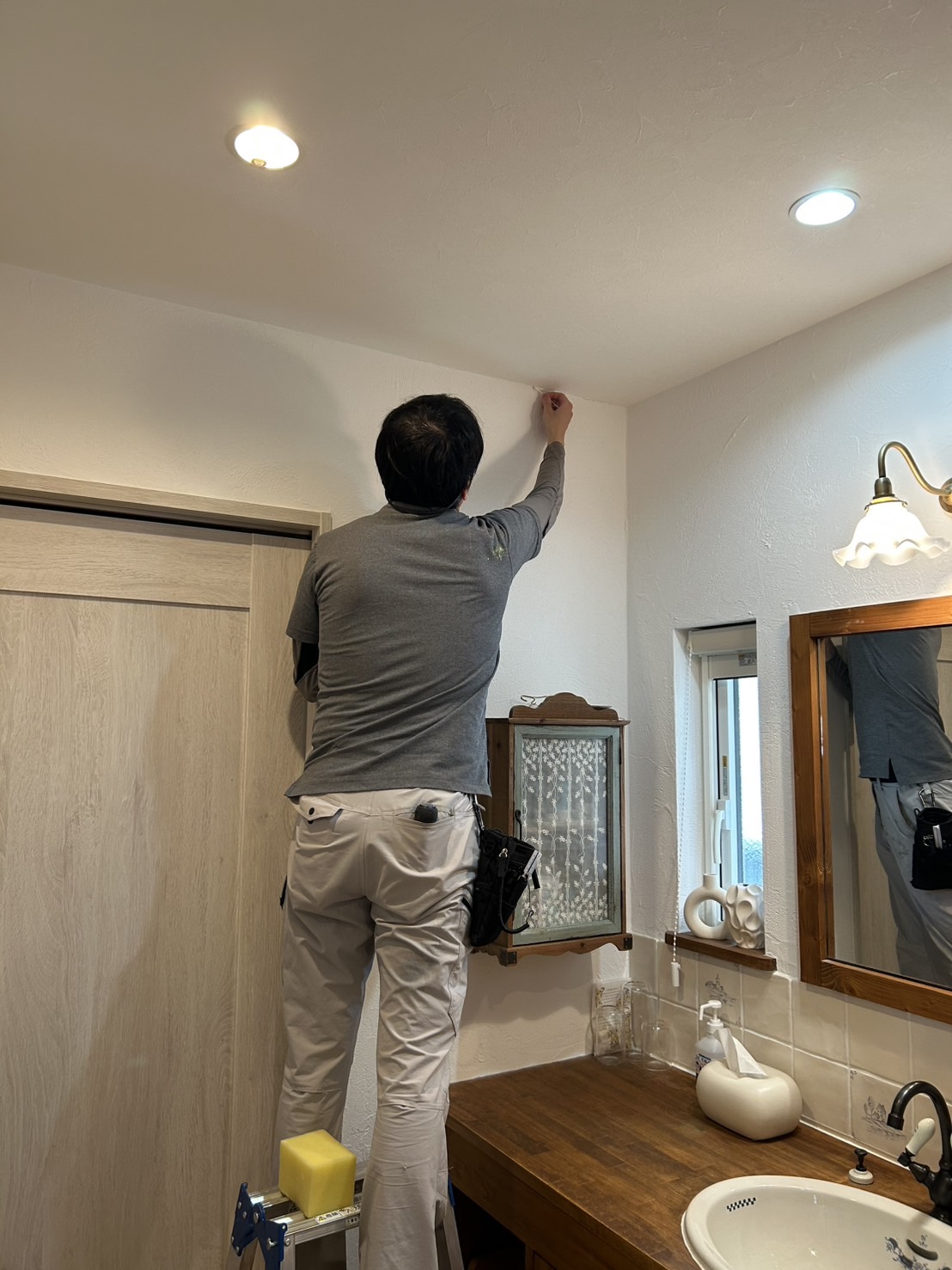 お施主様のお家　定期点検　クロス補修